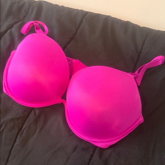 PINK Victoria's Secret Bold Fuchsia Bra - Picture 1 of 4